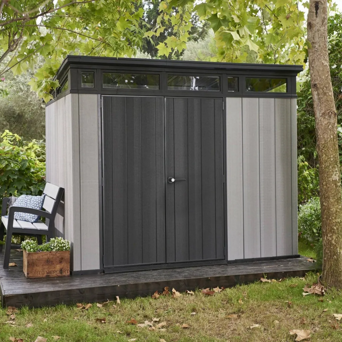 Casetta da Giardino Grigio Nero Resistente Agli Agenti Atmosferici Presenza Finestre 277x218x226h cm, Tetto a due Falde - Whitehall