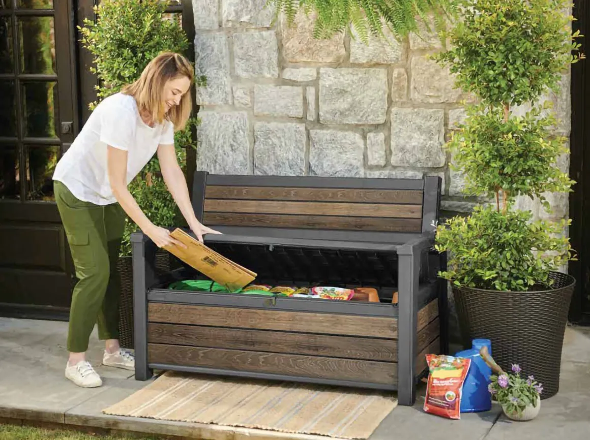 Cassapanche|Cassapanche Da Esterno > Dmora Cassapanca da giardino con schienale 140x60x84h cm e beige - Chestermere Marrone