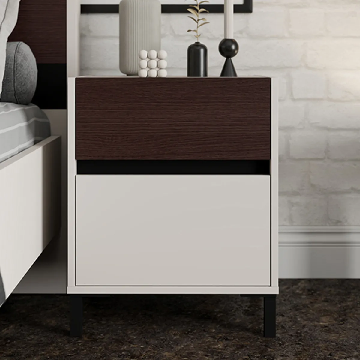 Comodini > Dmora Comodino Bianco Crema Marrone Noce 2 Cassetti un Ripiano 48x40x60h cm, Apertura Scorrevole - Gili Marrone Noce, Bianco Crema