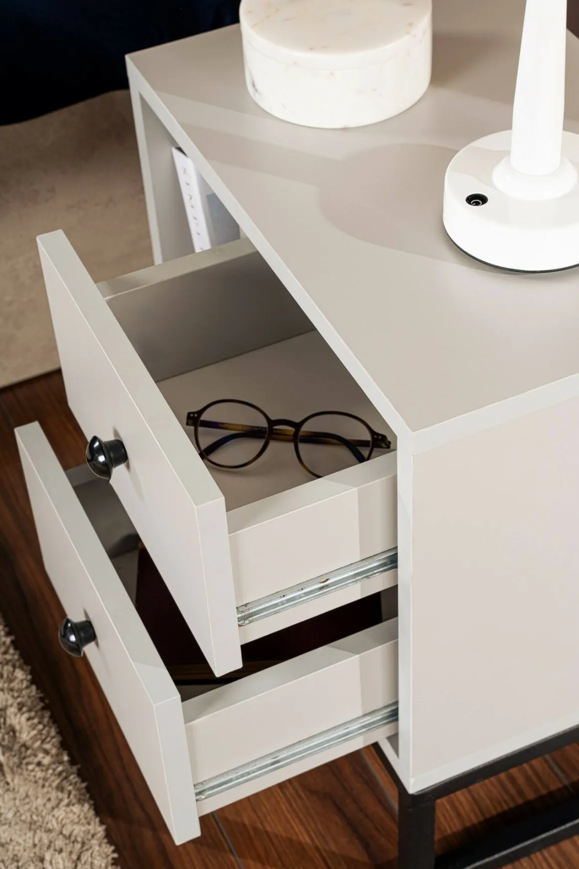 Comodino industrial grigio e nero 45x29x50h cm - Rhiannon