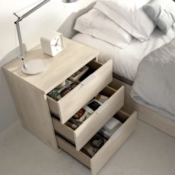 Comodini > Dmora Comodino Marrone Rovere Grigio 3 Cassetti un Ripiano 34x42x57h cm, Piedini abs Antirumore e Antigraffio - Blythe Grigio, Marrone Rovere