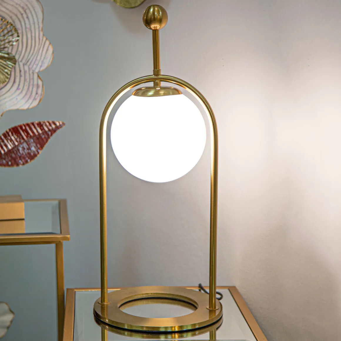 Lampade Da Tavolo > Dmora Lampada da Tavolo Bianco Opaco oro Necessaria 1 Lampadina Attacco e14, Interruttore Manuale - Kizhi Oro, Bianco Opaco