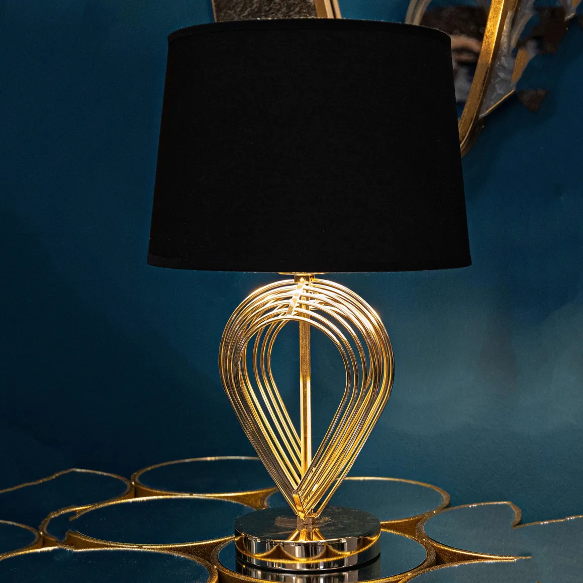 Lampada da Tavolo Nero oro Necessaria 1 Lampadina Attacco e27, Paralume - Nikko