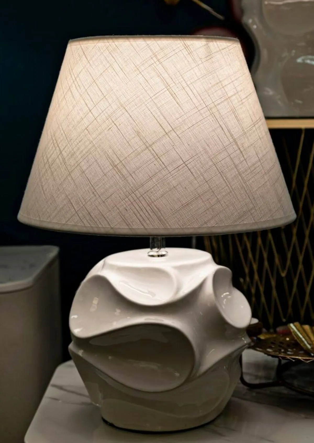Lampade Da Tavolo > Dmora Lampada da tavolo Stencil, , 30x30 h42 cm Bianco