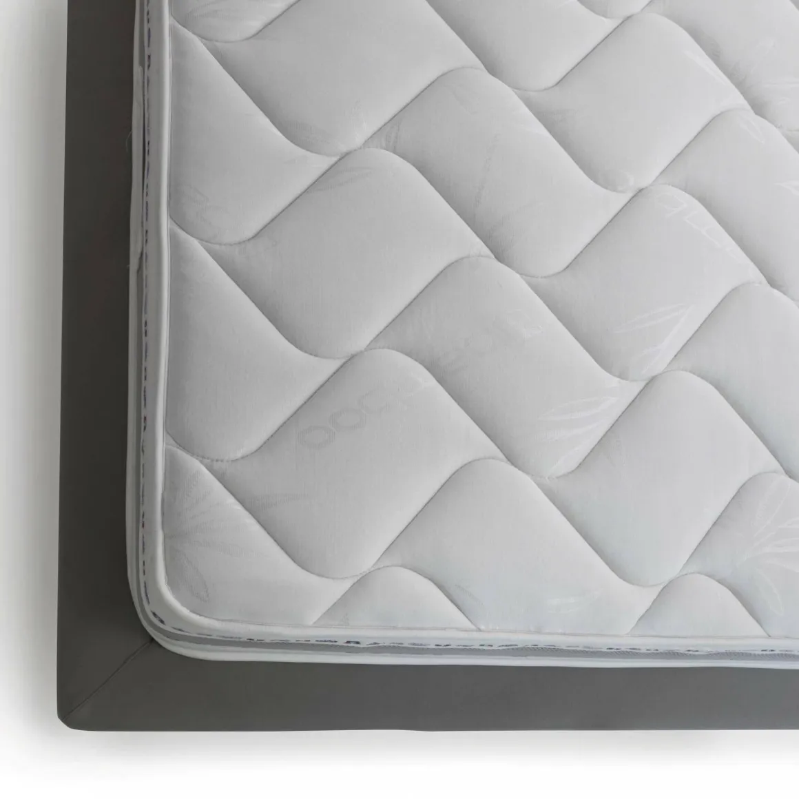 Materasso sensazione delicata matrimoniale 160x190 in Memory Foam sfoderabile - Aghi
