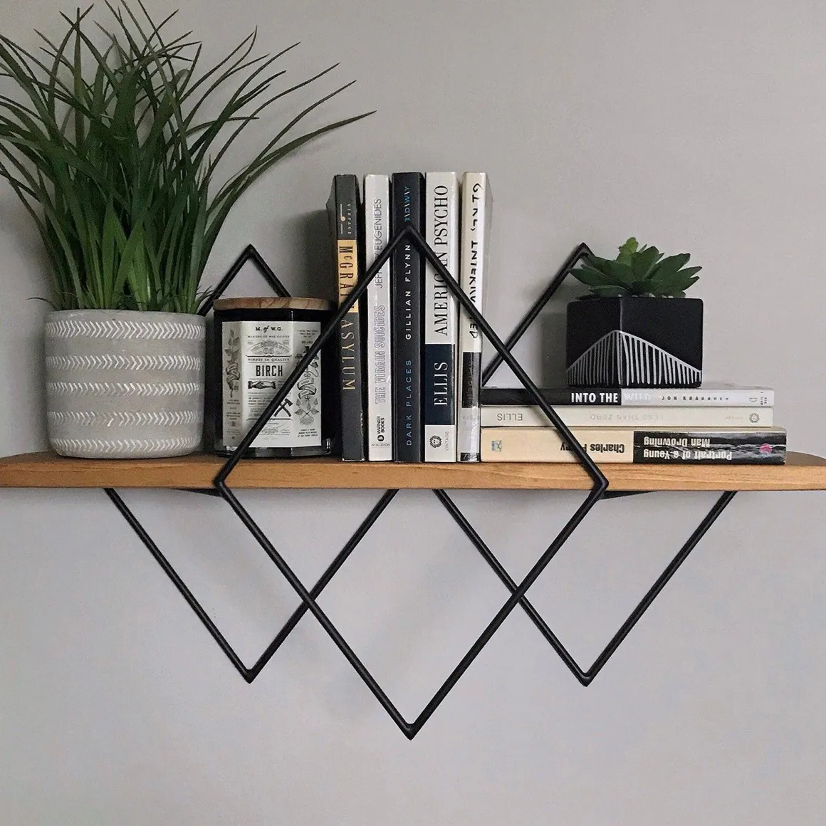 Mensola Marrone Noce Scuro Nero un Ripiano in Legno di Abete 41x15x32h cm, Colore Struttura Nero - Cadeo