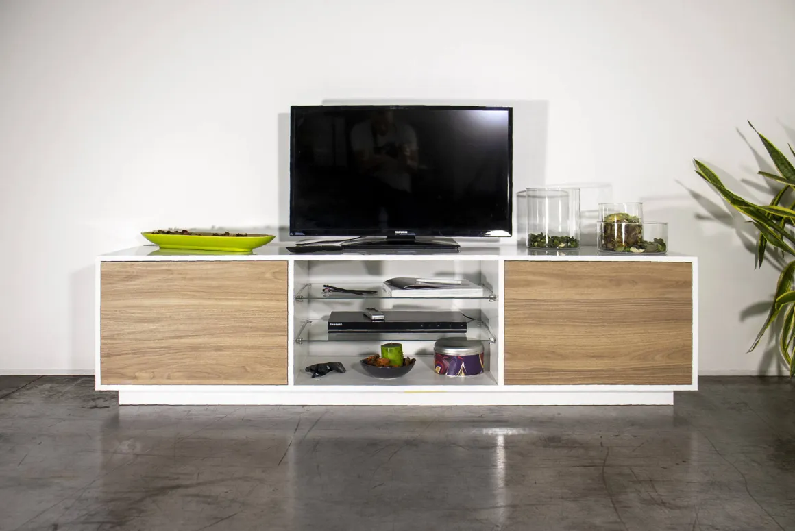 Salotto > Dmora Mobile TV bianco lucido e noce 220x41x46h cm 4 ante e 1 cassetto - Ajuly Marrone Noce, Bianco Lucido
