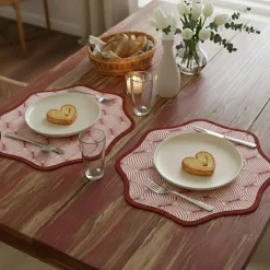 Set 2 Tovagliette/Sottopiatti in Ecopelle Kalp, Rosso e Rosa 40x40 cm, Cerchi intrecciati, Lavabili e Antiscivolo, Indoor/Outdoor, Made in Italy