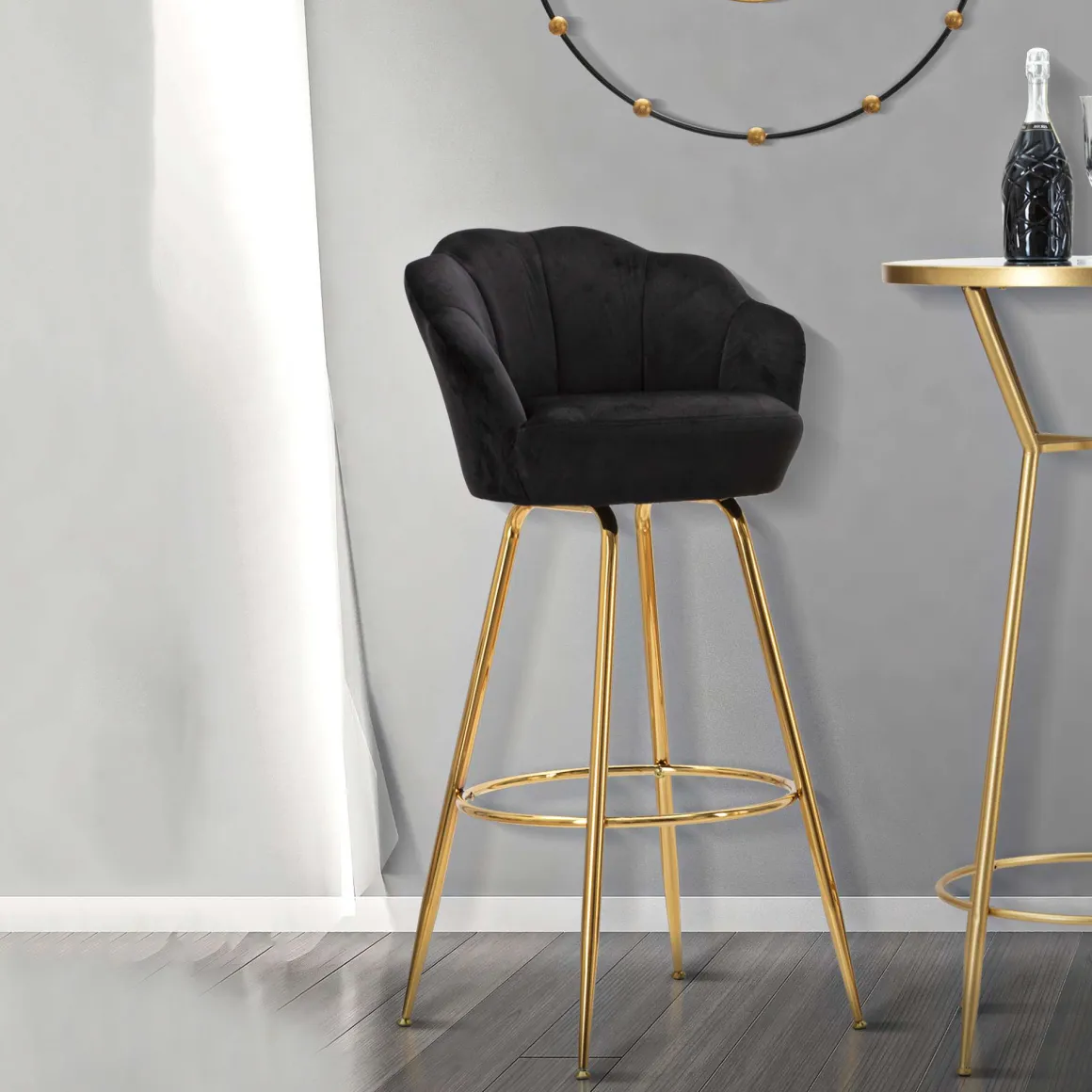 Sgabello Nero oro Rivestimento in Velluto Imbottito 55x53x110h cm, Colore Seduta Nero - Tequis