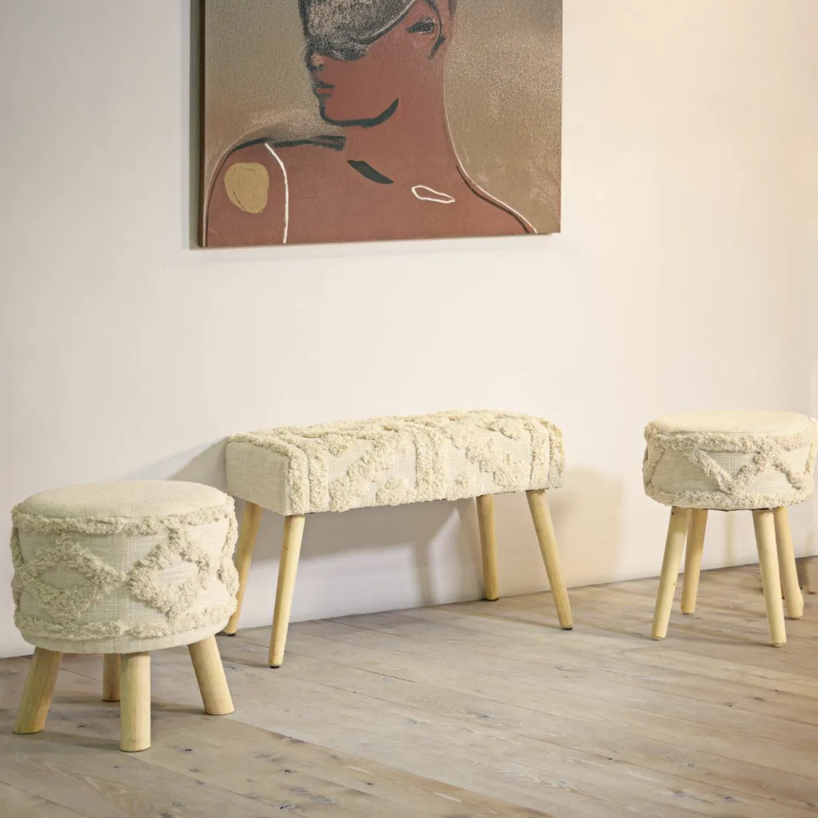 Sgabello scandi imbottito con gambe in legno 32x32x41h cm bianco - Bridges