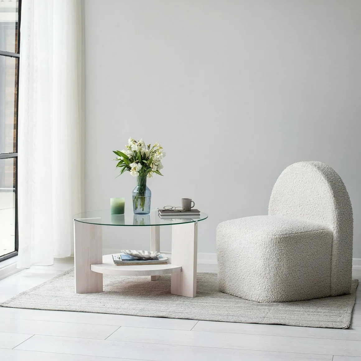 Tavolino da Salotto Bianco Portariviste Forma Rotonda 75x75x40h cm, Materiale Piano in Vetro - Felino