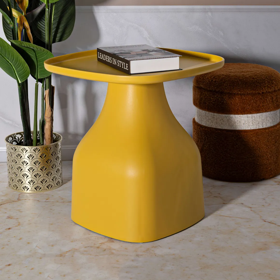 Tavolino da Salotto Giallo Adatto per Indoor/outdoor Angoli Arrotondati Forma Rettangolare 48x48x50h cm, Colore Ripiano Giallo - Midelt