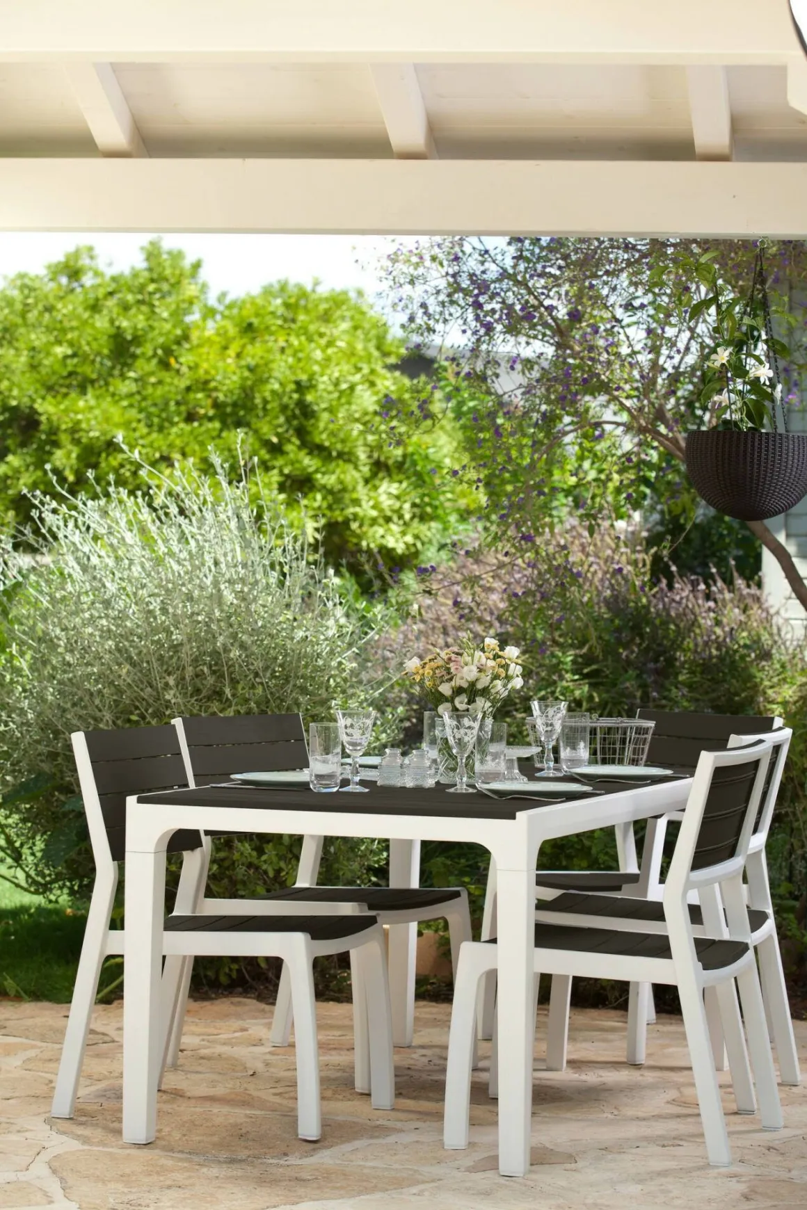 Tavolo da giardino 6 posti 160x90cm bianco e grigio scuro - Nanaimo