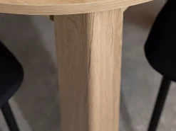 Tavolo Fisso Marrone Rovere Nodi 4 Posti Forma Rotondo 106.5x106.5x76.5h cm, Materiale Piano in Legno Nobilitato - Gorlago